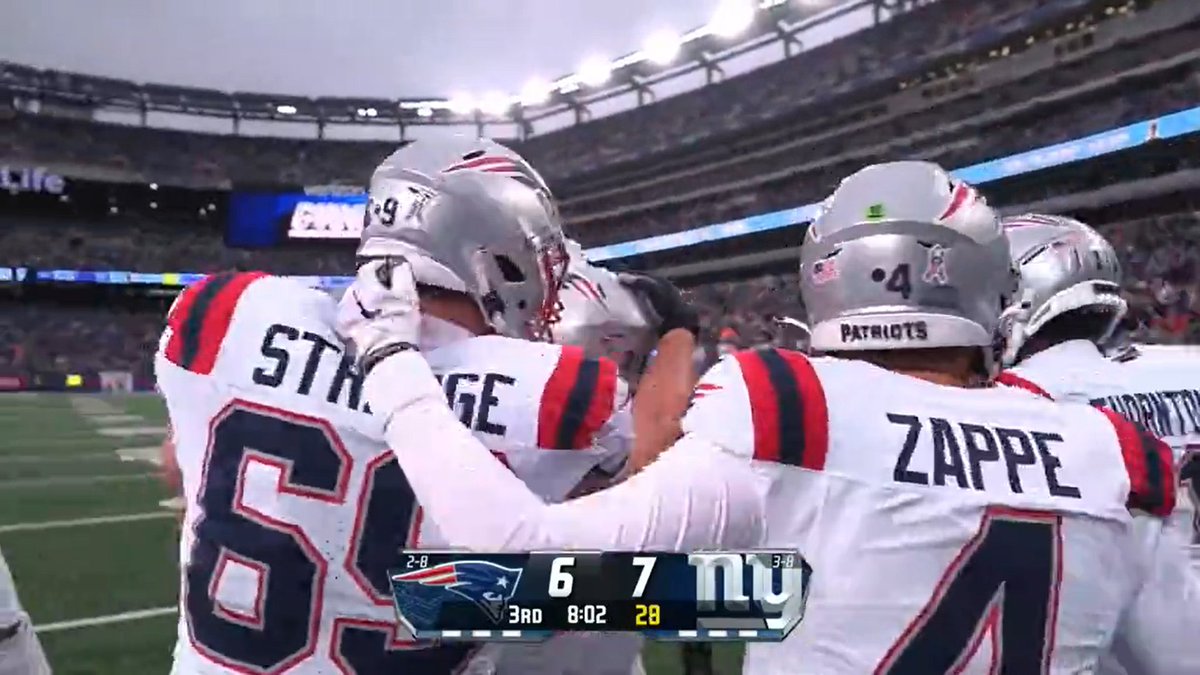 BobParksBnR's tweet photo. No, how hard was that?
#MacJones #ZappeHour @Patriots https://t.co/x1ZAbIai4L