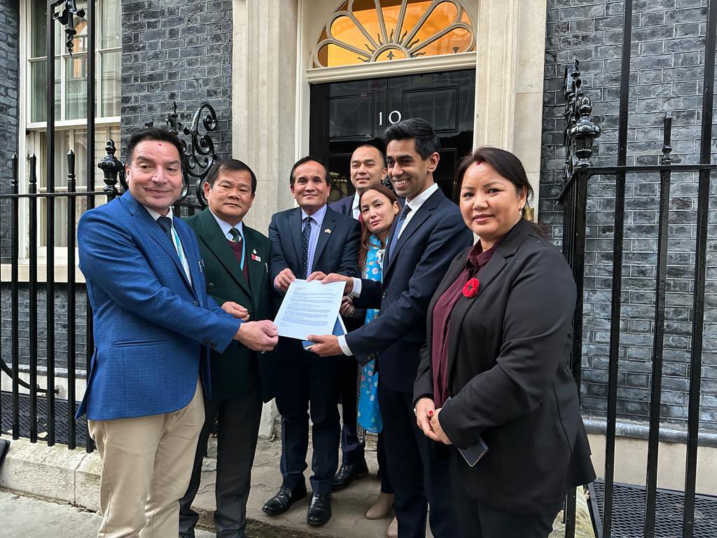 Poonamgrg1912's tweet photo. I had a great day to represent Basingstoke Conservative on 23rd November at no 10 Downing Street &amp; Nepal Embassy along with our conservative Councillors &amp; Conservative friends from different part of UK . Thank you Councilor Lachhya Gurung dai &amp; Councillor Nem dai https://t.co/23a8eUdx0g