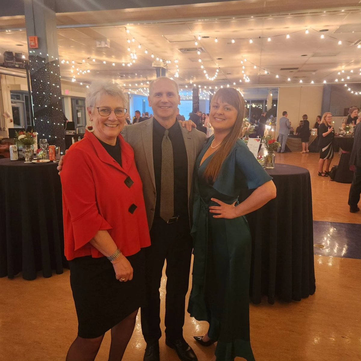 BrittnyAnderso's tweet photo. I had a lovely evening at the annual @selkirkcollege Gala last night.
Thanks to the Hospitality and Tourism students and staff, as well as the other organizers and hosts for their incredible hospitality!
#selkirkcollege #NelsonBC https://t.co/xa44KecWr4