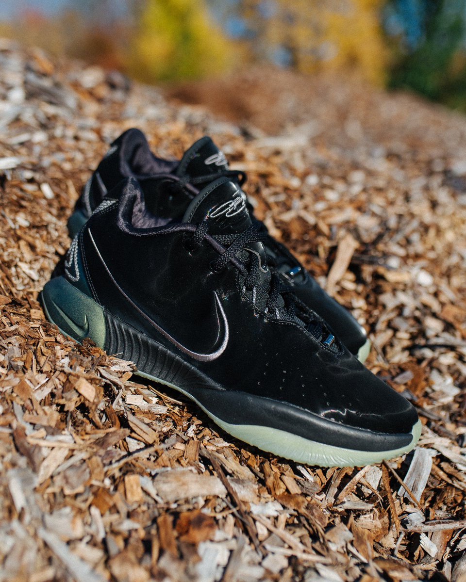 KicksFinder's tweet photo. https://t.co/94HbPX4O9N