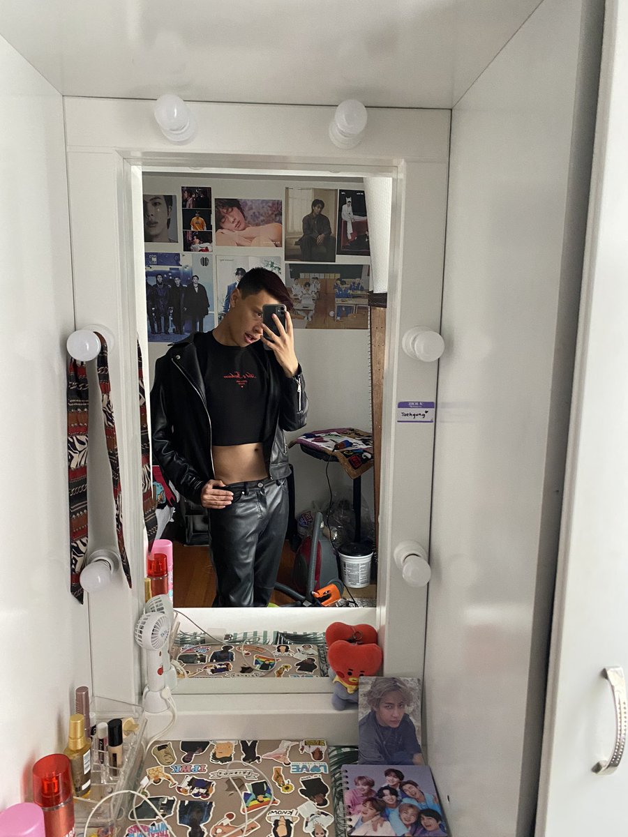 villaxmorat's tweet photo. ¿seré digno de subir a bailar las babys? @Aitanax 🖤 #alphatourcol #alphalook https://t.co/OMPdG5dhNs