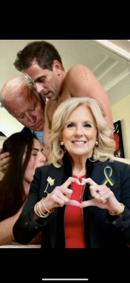 the White House Christmas card...
a true biden family affair...