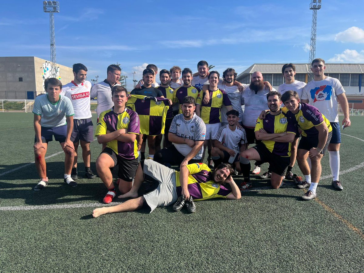 Muy buena mañana que hemos pasado en Moguer con nuestros amigos de <a href="/HRugbyUnion/">Huelva Rugby Union</a>  🏉🤍