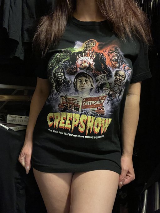 Which story is your favorite from Creepshow?!! 🖤 #shirtoftheday #horrorwhore #creepshow https://t.co<a href="/tag/shirtoftheday"class="tags"><span>#shirtoftheday</span></a><a href="/tag/creepshow"class="tags"><span>#creepshow</span></a><a href="/tag/horrorwhore"class="tags"><span>#horrorwhore</span></a>