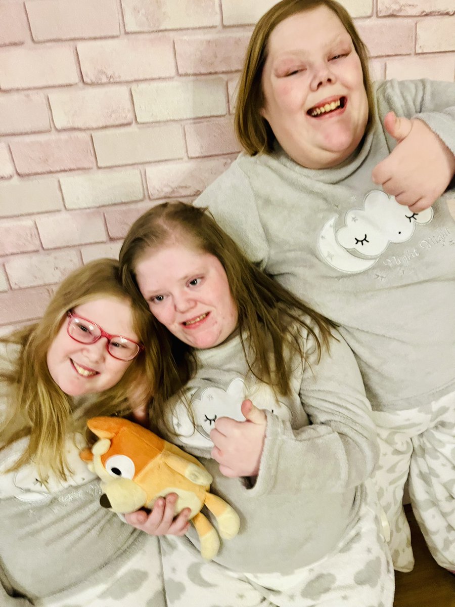 My gorgeous girls , Olivia 22, Sophie 20 & Evie 14. 🥰 Lighting timelines up with their smiles I hope ☺️. We could all use a smile I’m sure.😊 #RareGenetics #LearningDisability #FindTheSmiles 😍