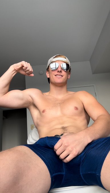 Would you undress me? 😏 https://t.co/jStVQ44GTF