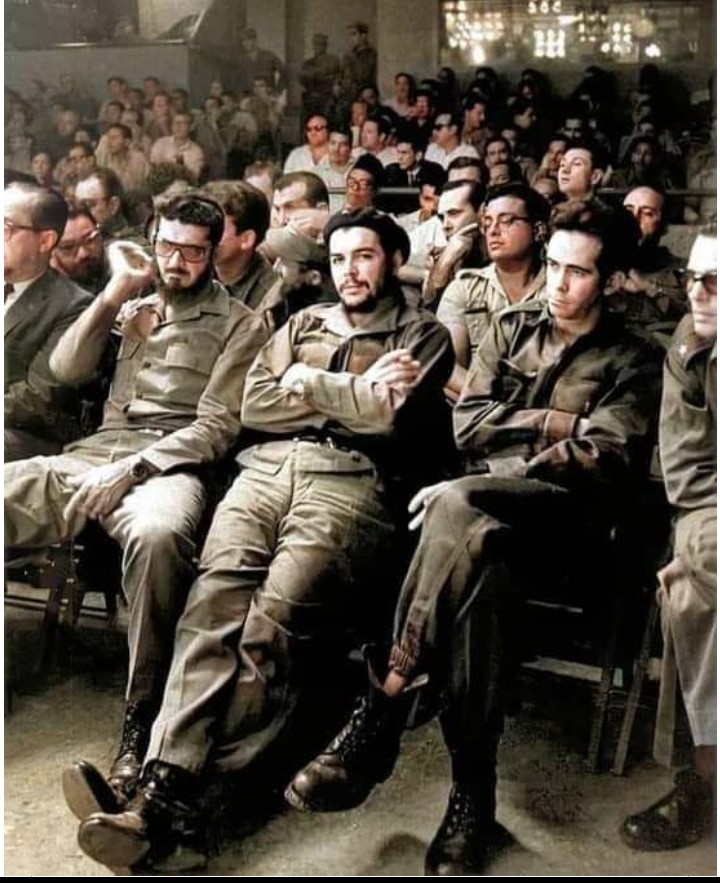 Hoy es el Día del economista y de contador,  un día como hoy pero del año 1959 fue nombrado el #Che como Presidente del <a href="/BancoCentralCub/">Banco Central de Cuba</a> ♥️
¡Felicidades a tod@s en su día! En especial a los del sector del comercio. 🫶