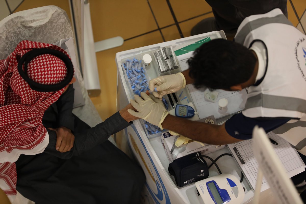 taibahu's tweet photo. وستقدم الجامعة والجهات المشاركة استشارات وفحوصات طبية مجانية ومسابقات توعوية للزوار.
كما توفر لقاح الإنفلونزا الموسمية
وتستقبل فعالية ومعرض #اليوم_العالمي_للسكري 
الزوار اليوم، وغدًا من الساعة 6م وحتى 9م
 في الراشد مول بوابة رقم 1 https://t.co/CI9PCMzjRJ