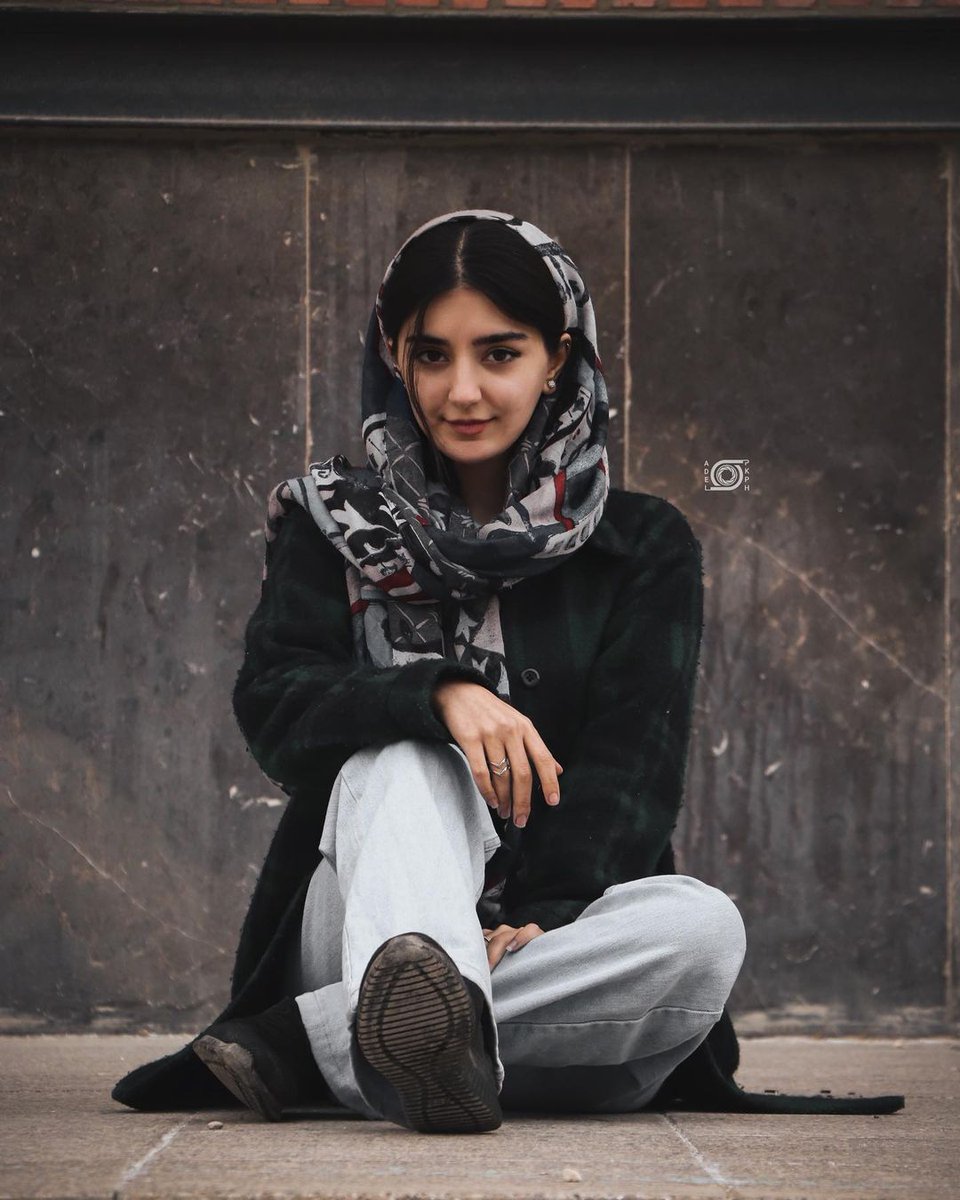 کسی هست زیر 5000 تا باشه و بخواد دیده بشه ؟
منشن و ریت بزن من و بقیه فالوت کنیم 
فالو کردیم بک بده
فالو=بک 
ریت=ریت