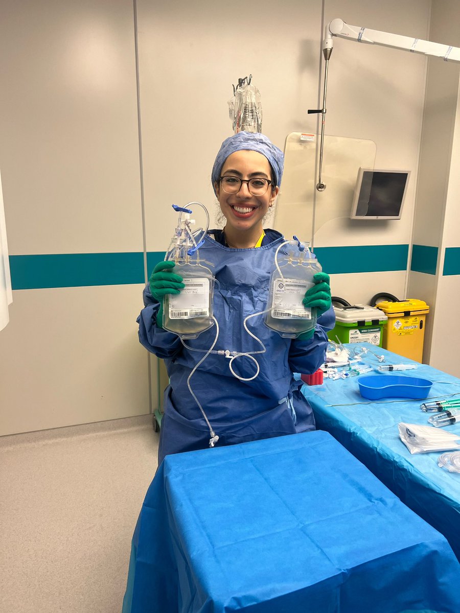 Apparently it’s tradition for the transplant registrar to take a picture with the islet cells when doing an islet cell transplant at <a href="/MRITransplant/">MRI Transplant Unit</a> so here is said picture 🤷🏻‍♀️ operating is cool, but it’s not every day you get to agitate cells into a portal vein!