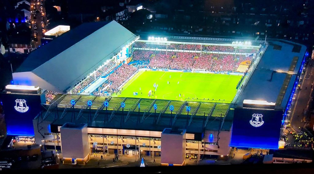 Benjwinst's tweet photo. Don’t know whose taken this photo but credit where credit is due - sensational 🔵 https://t.co/GlXESkXL67