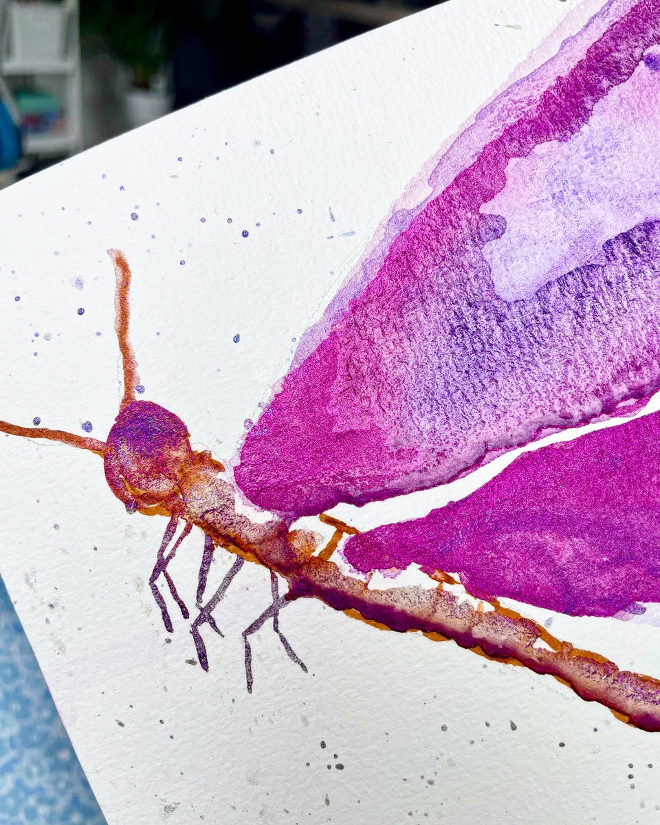 Had a really hectic work week &amp; Saturday! Woke up Sunday w/ such a strong urge to paint dragonflies, so I did! Tried new iterations of my usual designs.

How do you relax after a big week? #art #dragonfly #Watercolour #creativity #painting #shimmer