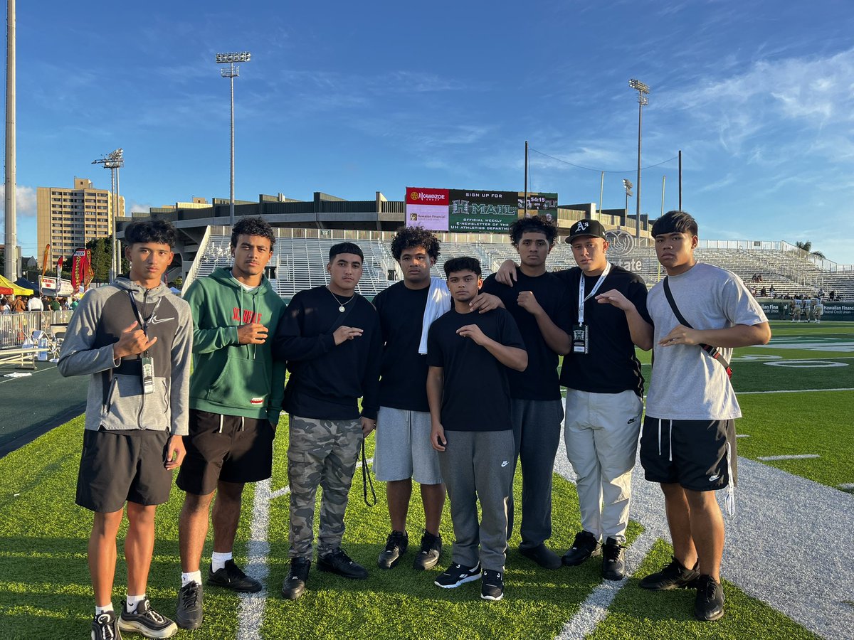 Sabers !! Mahalo UH for having us!!