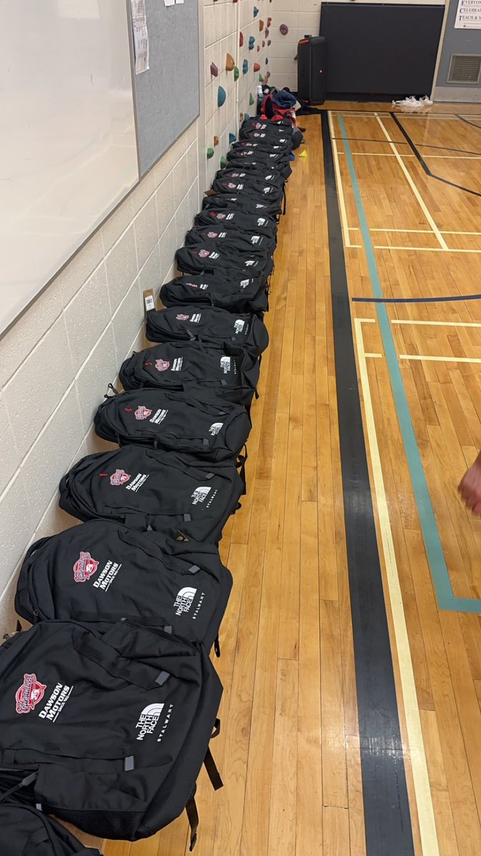 CAC_U17AAA's tweet photo. The team was looking sharp at their tournament last weekend thanks to Dawson Motors Ltd and their generous donation of team backpacks! #cacproud
 https://t.co/Gourl62y0G https://t.co/u38VpxZQNL