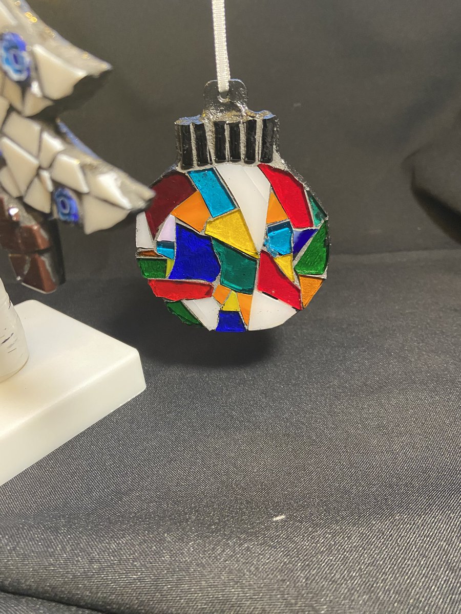 t7nky's tweet photo. Mosaic update-message me for commissions or to order a bauble or two. https://t.co/Ca5vywn4FD