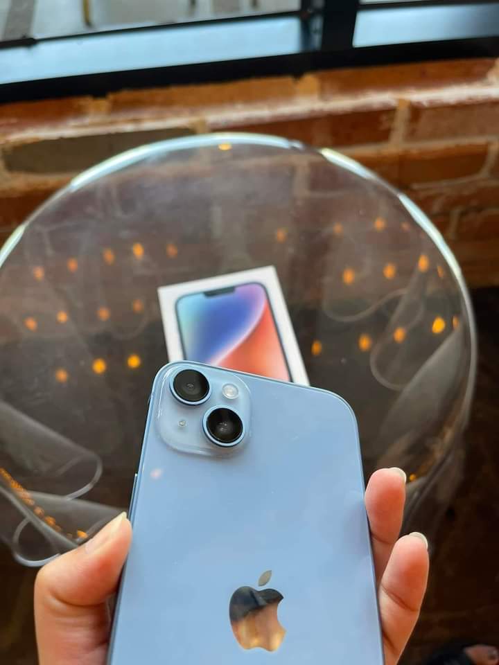 lomlcart's tweet photo. wts lfb ph

✶ iphone 14 plus 256gb
♡ blue
💸 49,999

— factory unlocked (any sim) 
— no issue, good as new
— no history of repair
— 100% bh
— truetone and face id working
— ntc approved (zp/a) 
— warranty ‘til January 2024 from apple service center 
 
dm for inquiries! https://t.co/ysxQYqzgDv