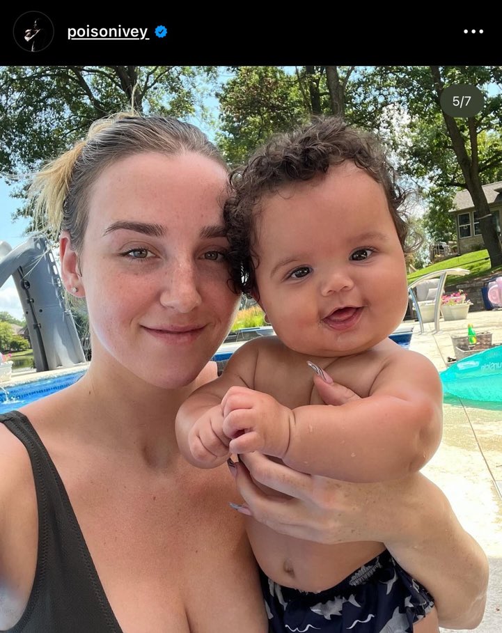 tyiertyier's tweet photo. jaden iveys baby ugly as hell… we sure this ain’t Blake Corums kid?? https://t.co/hJ5485dMGS