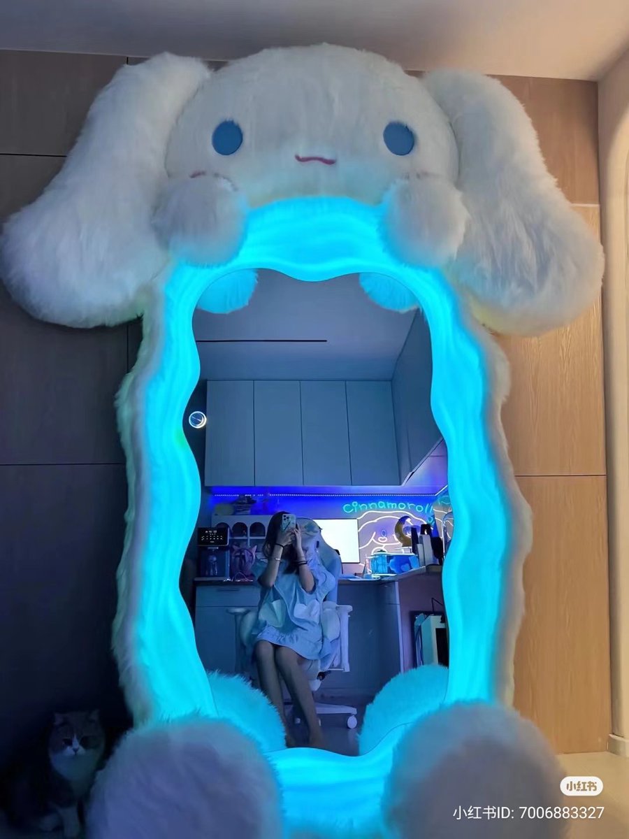 giant cinnamoroll mirror