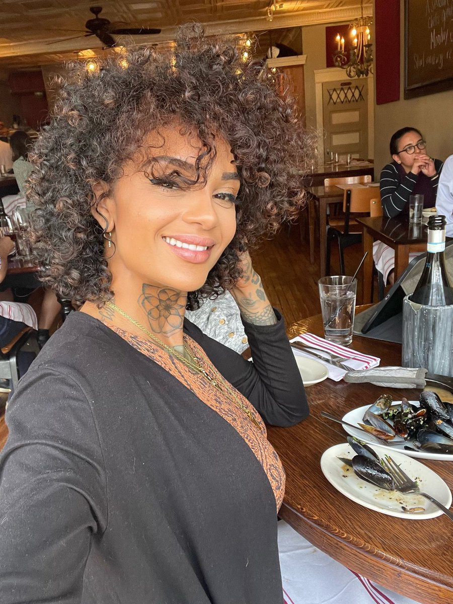 BushQUEEN ™️ 🌳 tweet media