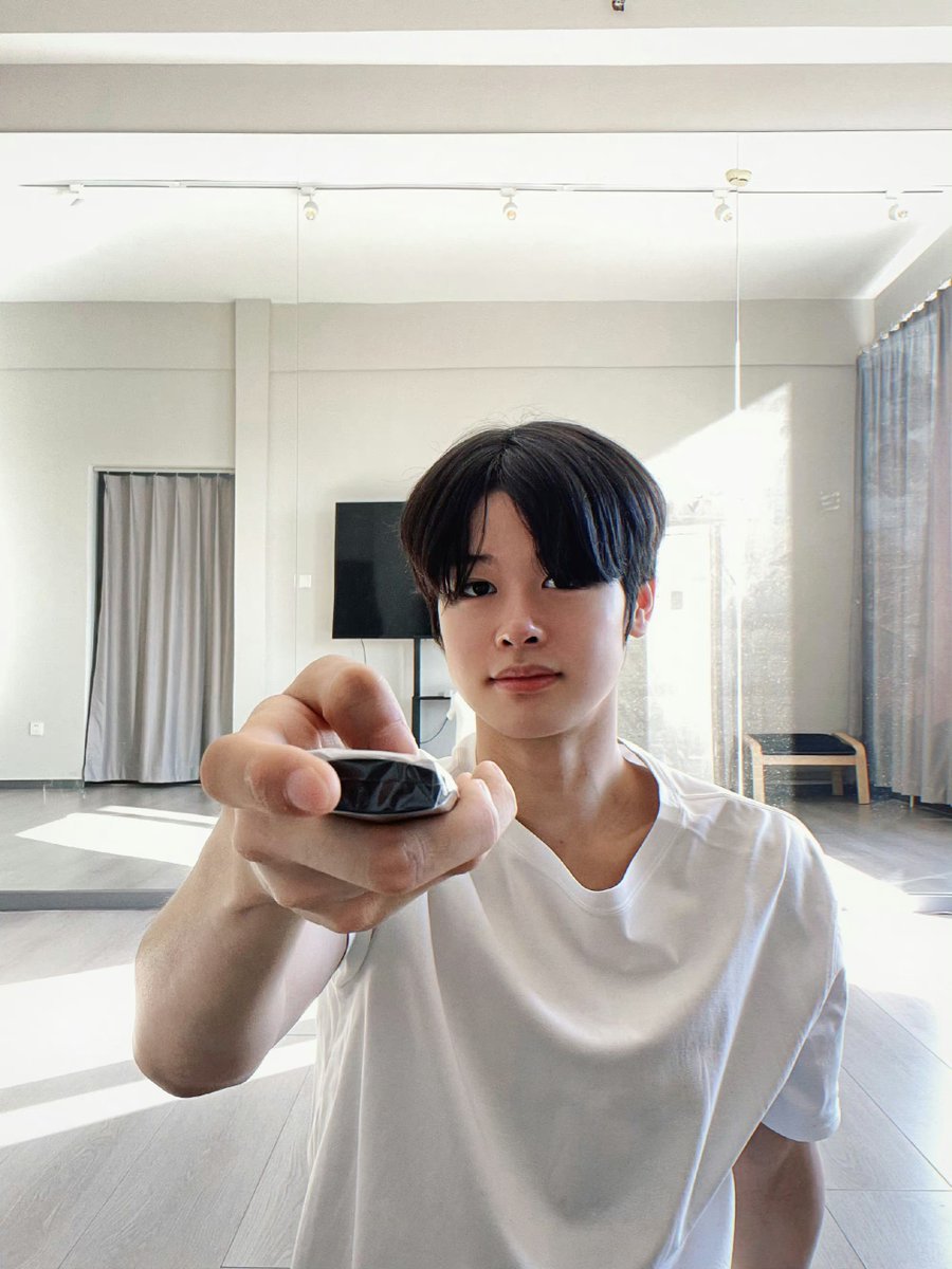 즨즨 tweet media