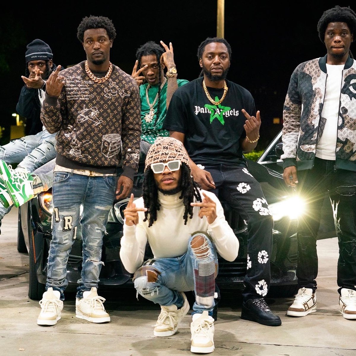 Mte_JayMula's tweet photo. I Be Knowing The Only Way They’ll Love You, 
If You Give Them Some Money https://t.co/2tJUgn2ogz