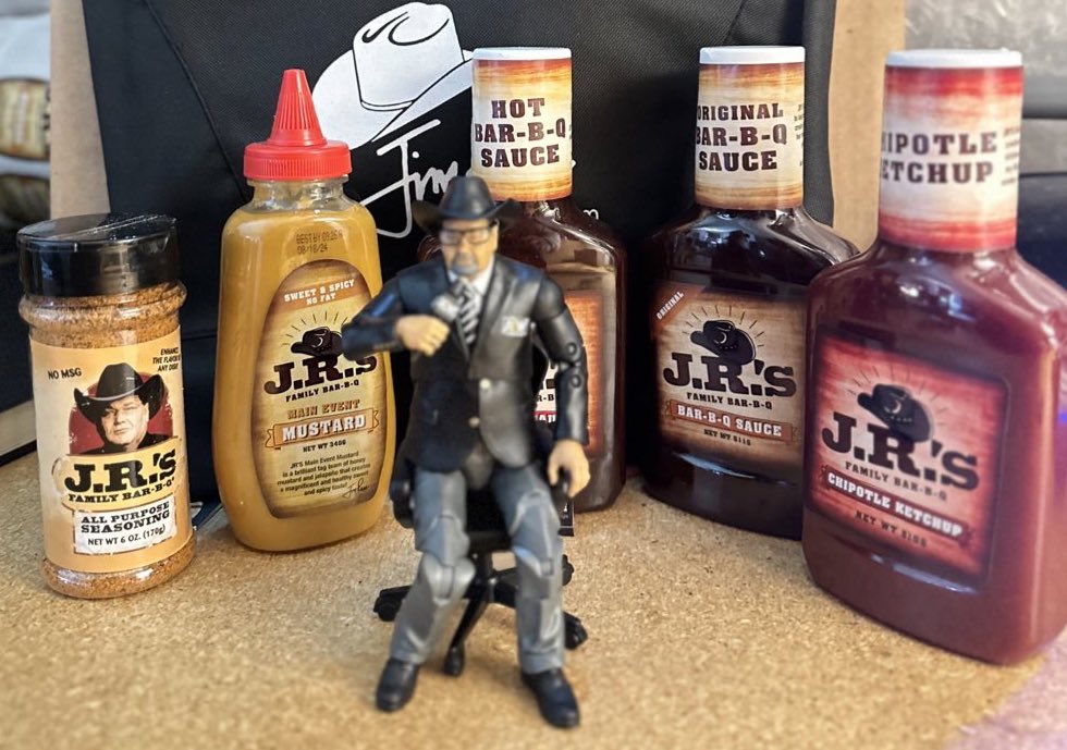 Our #CyberMondayDeals are better than any we’ve ever had. @JRsBBQ made sure inflation won’t get in between you and us. 30% off Gift Boxes, $5 single sauces, & $25 Family Packs right now. Jrsbbq.com