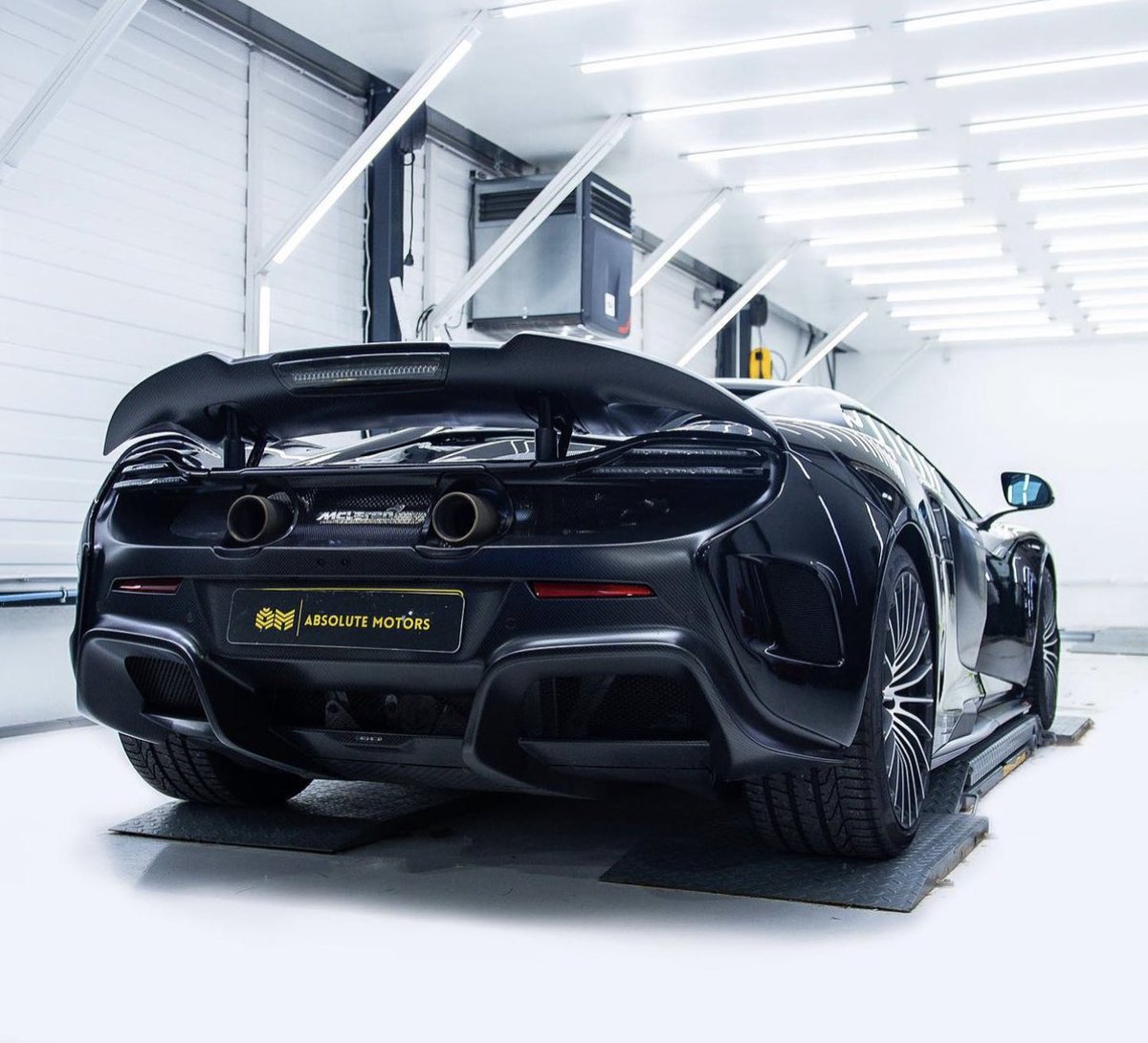 ULTRA EXOTICS tweet media