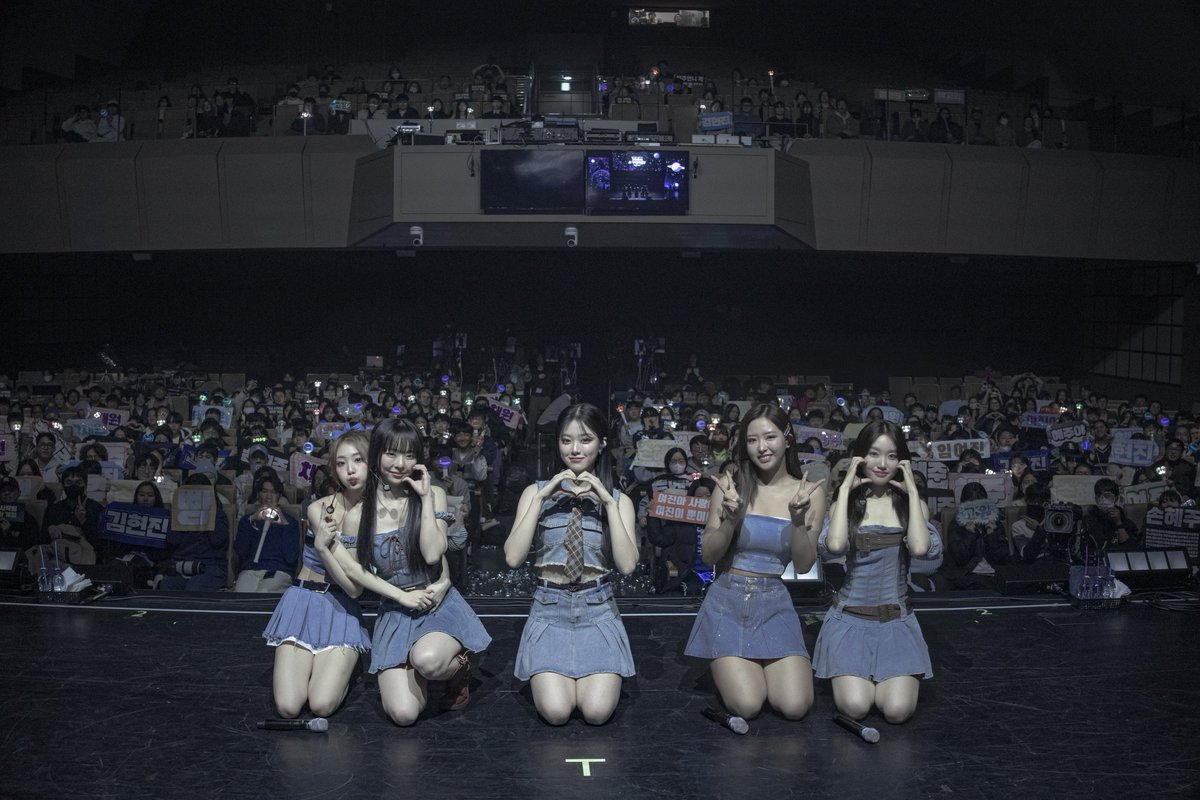 HyeChuu_Ch's tweet image. #루셈블 #Loossemble @Loossemble_twt #MAKE_A_VOYAGE #루셈블크루_봐야지
멋지고 환상적인 무대 였다 요즘 빠져사는
Colouring 무대 진짜 감동 ㅜㅡ
개인 무대들도 고민과 마음이 느껴지는 무대였다 앞으로도 많은 매력과 멋진 모습 루쎔~ 언제나 응원해
사랑해 내 사랑🖤
여름 하면 혜주 라 생각해😍