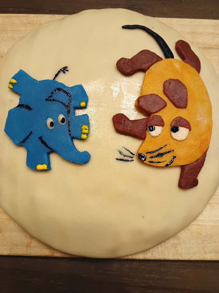 Frau Fuchsbürste tweet media