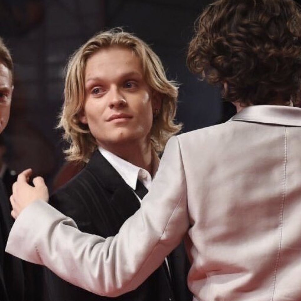 anyasbarbie's tweet photo. can u imagine little effie watching the hunger games for the first time n seeing haymitch not knowing that in a few years she’d be the escort working with him https://t.co/8eky4W5zOk