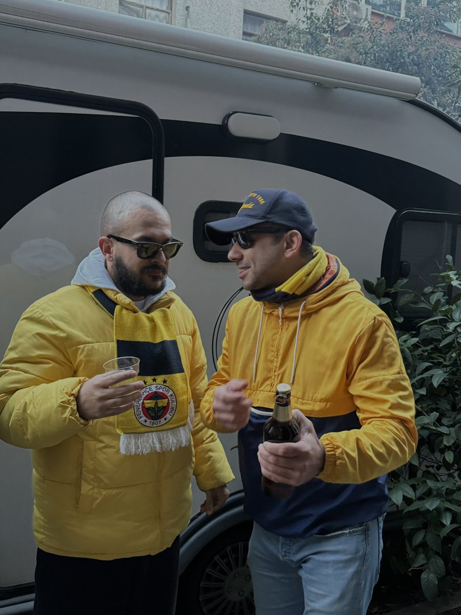 anilulasdurn's tweet photo. Fenerbahçe 2-1 Karagümrük
Çok özlemiştik…
@iskoo1907 @faslan34
#FBvsFKG #Fenerbahçe https://t.co/9k6xJXGiSf