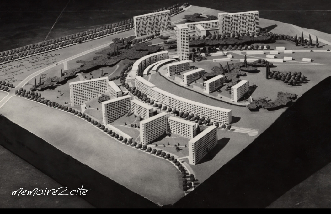 Memoire2cite's tweet photo. 42 #saintetienne #Beaulieu l'1 des six 1er #Grandensemble mise à l’étude dès 1950. Il débute en 1953 & comprend 1221 lgts, un groupe scolaire et 35 boutiques.Des parrains prestigieux et l’élite de l’architecture stéphanoise https://t.co/3SpdSGpi2Q