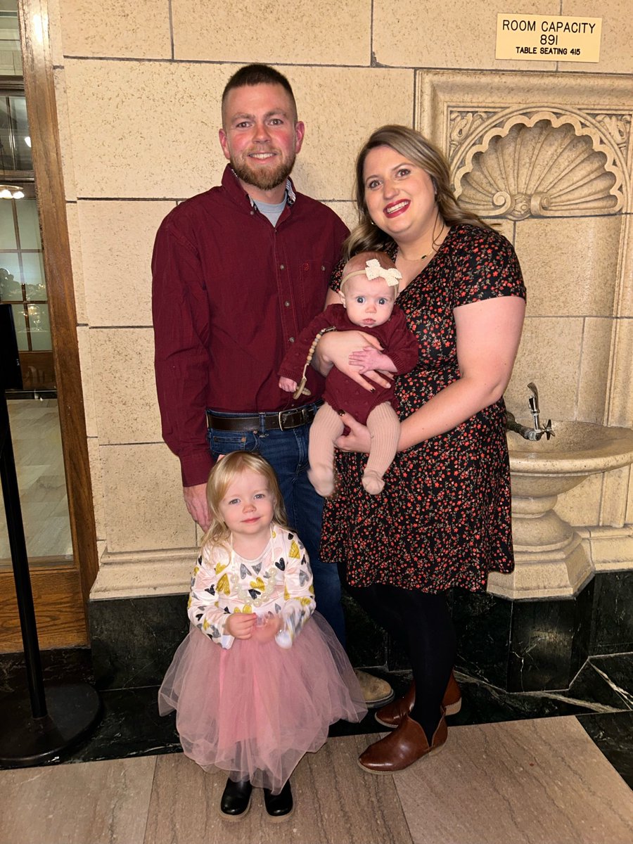 chankramer11's tweet photo. Happy Birthday ⁦@morgan_m_kramer⁩! We love you so much! https://t.co/1INQlmvJYt