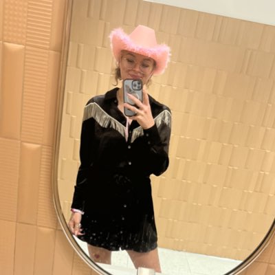 squarehaley tweet picture