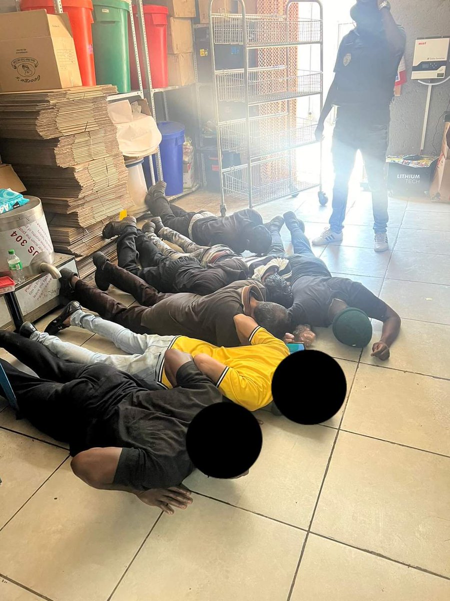 JoburgMPD's tweet photo. Media Statement: 

JMPD OFFICERS UNCOVER AN UNAPPROVED POTATO CHIPS MANUFACTURER AND ILLEGAL IMMIGRANTS IN MARLBORO, SANDTON #ManjeNamhlanje #SaferJoburg https://t.co/tPO1TkTnsS