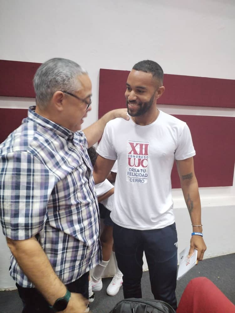 Raúl Palmero  🇨🇺 tweet media