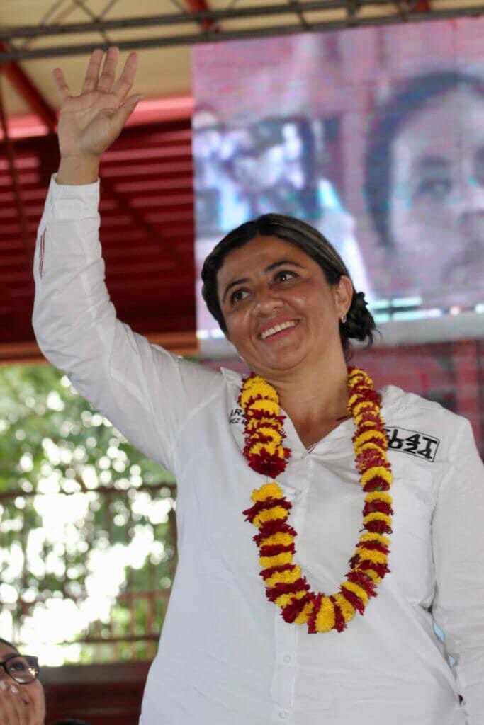 PTTuxtepec's tweet photo. El dirigente de Poder Territorial @lopezneliolenin recalco que estamos viviendo un hecho historico, ya que tendremos la primera Presidenta en el país. 
Reiteró que es tiempo de mujeres y reconoció la importancia que tendrá la  representación de  Aracely López Madrigal, Tuxtepec. https://t.co/cI2tjl6oL7