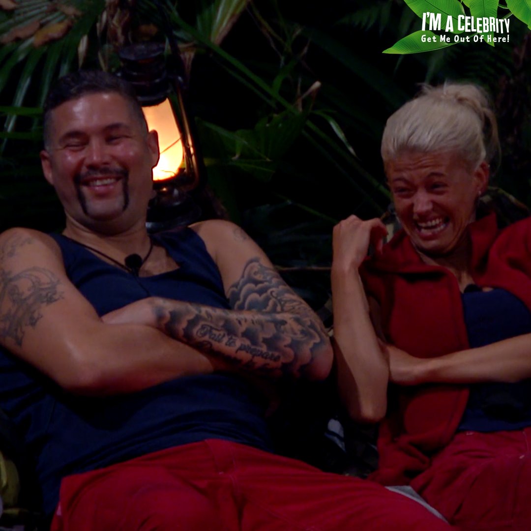 When it’s crab for dinner but there’s so much beef around the Camp fire 🫣 #ImACeleb