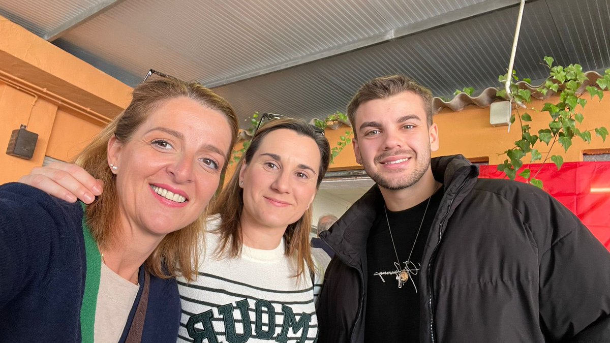 Directivos de nuestra Agrupación han compartido hoy con nuestros hermanos del Prendimiento un día de convivencia. ¡Que bien acogidos nos hemos sentido y que buen día hemos pasado!
Gracias por contar con nosotros Agrupación del Prendimiento

#Titulares
#SoyDelCristo