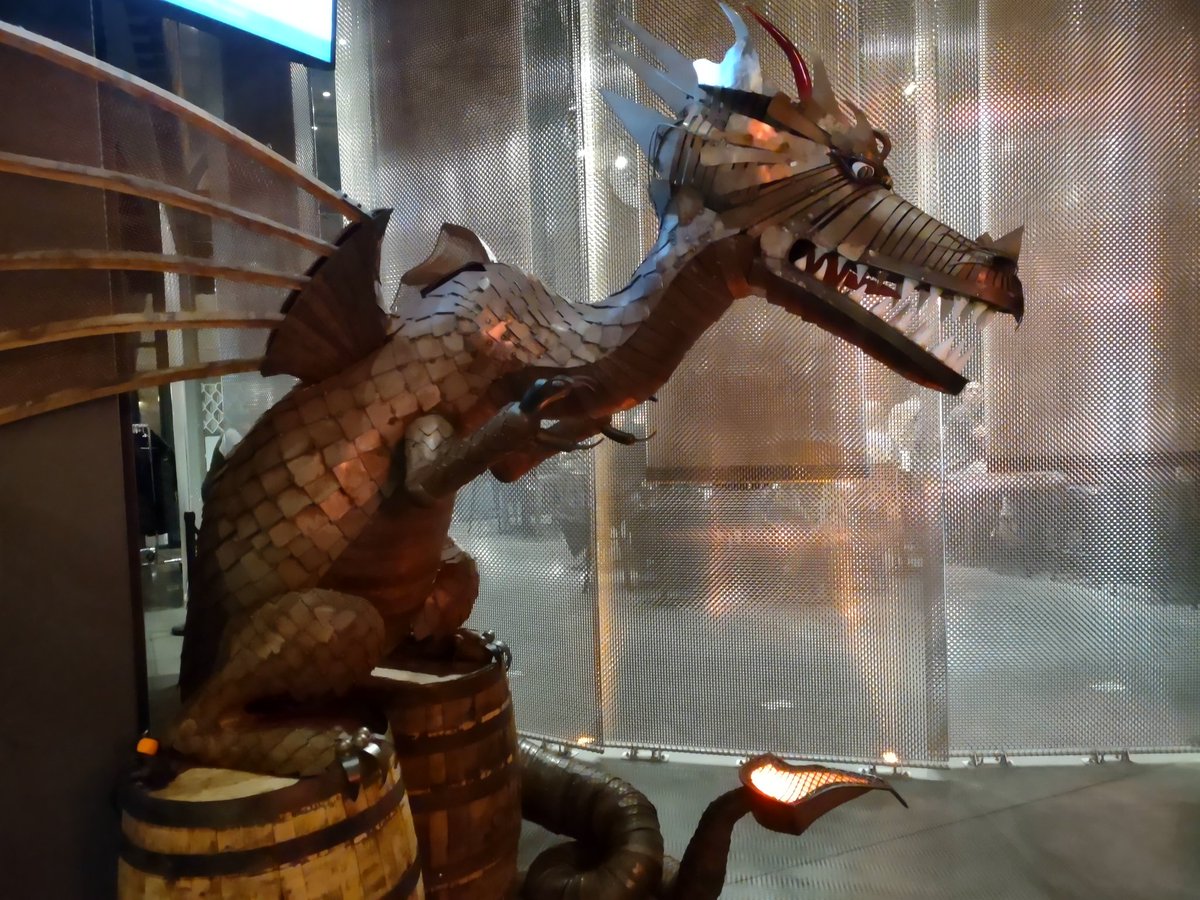 BeerSnobSean's tweet photo. 3rd 🛑 was @newhollandbrew Grand Rapids. 1st time having Dragon's Milk and got to see my ole buddy. Kolsch followed #MiBeer #MiCraftBeer @MikeSlomba @brewerytravels @BeerGuysRadio @JonMontag @JohanBBT @ScienceMonkey0 @CATbrew13 @DrGoodBeer @sippinmitten @beergoals50 @beerpornstar https://t.co/eo0qwBduDr