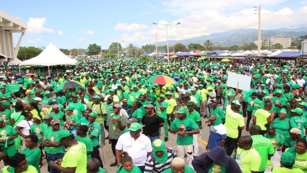 kdehaneyFJ2024's tweet photo. Jamaica Labour Party supporters flooding the National Arena in St. Andrew, setting the stage for the grand 80th-anniversary conference! 🇯🇲🎉 #JLPConference #JamaicaPolitics https://t.co/cOFWb47gvb