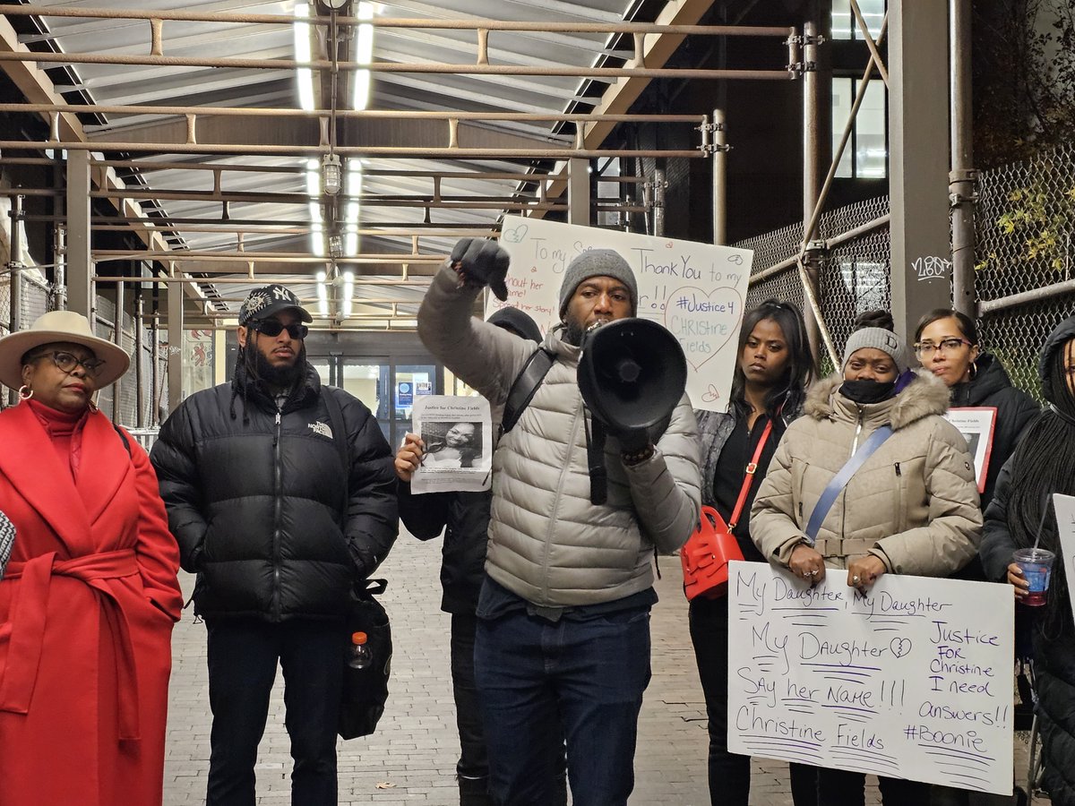 nycpa's tweet photo. Too often, Black mothers’ pain is not believed, plans are not adhered to, and lives are being put in danger.

While the city has made progress for Black birthing people, it is clearly not enough, or Christine Fields would still be with us today.

#BirthEquityNYC https://t.co/JE22RFA3l8