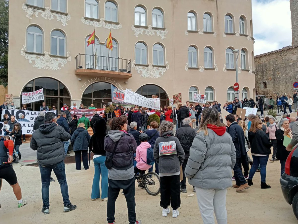 Fem costat a la ciutadania mobilitzada en contra de la instal·lació d'una planta d'asfalt a Dosrius, sempre a favor de la salut i del medi natural #StopPlantaAsfalt #PobleVerd #Dosrius #Canyamars #CanMassuet