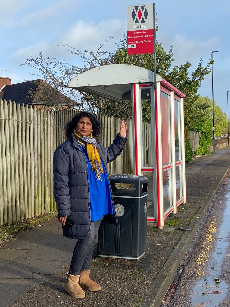AshaMasih18's tweet photo. I went out to check if the Bus 19 sign had been removed after reporting it.
The misleading Bus 19 sign has finally been removed after reporting the issue. It's great to see action being taken to prevent confusion among the residents who were still queuing up for it. https://t.co/u1DF6r8EY8