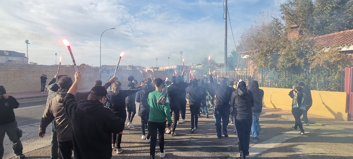26/11/23
Torrijos - <a href="/CD_Toledo/">C.D. Toledo 🦅💚⚪️</a>
Torrijos? Un paseo....