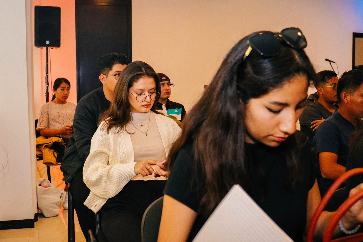 ConectandoEmpMx's tweet photo. ¡Descubre el legado de CE:MX 2023! 🚀

Un evento que trascendió, conectó mentes brillantes y sembró la semilla de la innovación. 💡 https://t.co/4El6uemzC1
