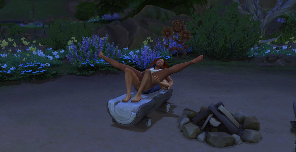 TillysSims's tweet photo. CW: NSFW
*
*
*
*
*
Y'all have several perfectly good rooms and locations in your house, and you chose to run out to the middle of Chestnut Ridge to woohoo on a public bench? I respect it. Wicked Whims is wild lmao. #TheSims4 #TS4 #Sims4 #Sims #Sims4Mods #WickedWhimsMod https://t.co/KKhXAoV4nN