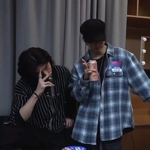 cchynsung's tweet photo. ✮⋆˙arma tu au hyunsung
                 ver. triángulo amoroso ๋࣭ ⭑

—❄ https://t.co/zCLTYF7Bv7