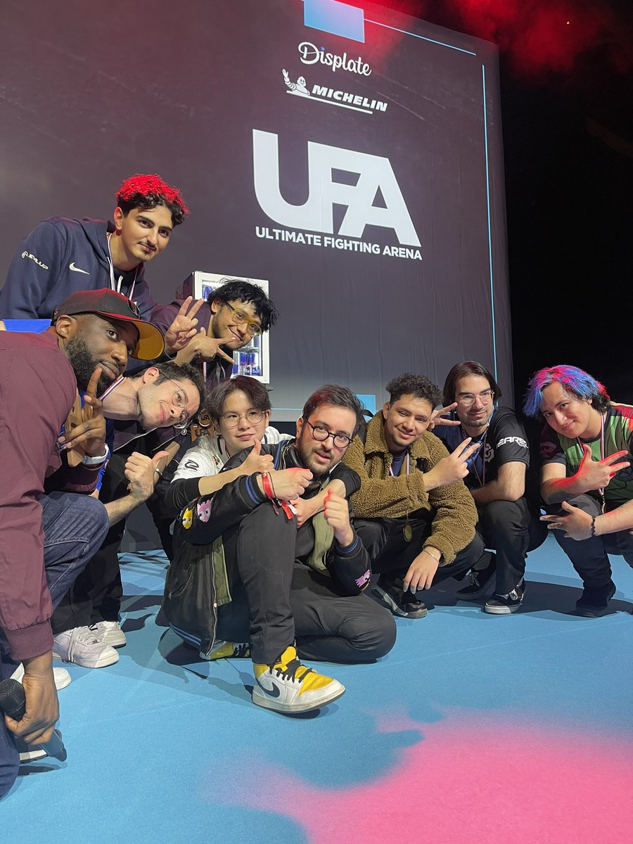 j'ai TROP de chance de pouvoir vivre des moments comme ca et en plus sur ma chaine, vous etiez si nombreux pour mon jeu de coeur, merci a l'UFA pour leur confiance et de me permettre de cast ce tournoi, merci a vous du soutien ❤️