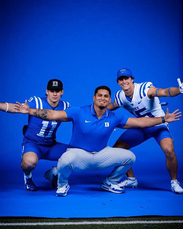 Had an awesome Gameday visit <a href="/DukeFOOTBALL/">Duke Football</a> with <a href="/gage_goldberg1/">Gage Goldberg</a> Thank you to <a href="/CoachXGarcia/">Coach Xavier Garcia</a> for inviting me and showing me around! <a href="/CoachMikeElko/">Coach Mike Elko</a> <a href="/coachhemp/">Lyle Hemphill</a> <a href="/AlexGarwig/">Alex Garwig</a>